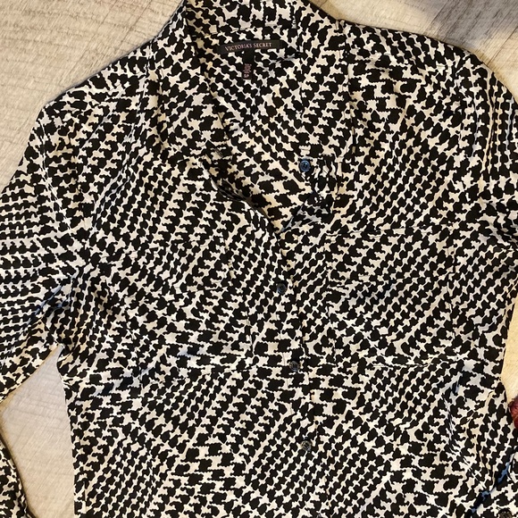 Silk Victoria's Secret Houndstooth Blouse - Picture 1 of 4